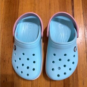 Brand new youth crocs. Never worn, just tried on at home briefly.